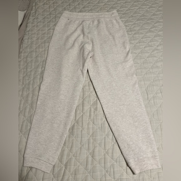 Lululemon Ribbed High Rise Joggers 7/8 - Picture 3 of 4